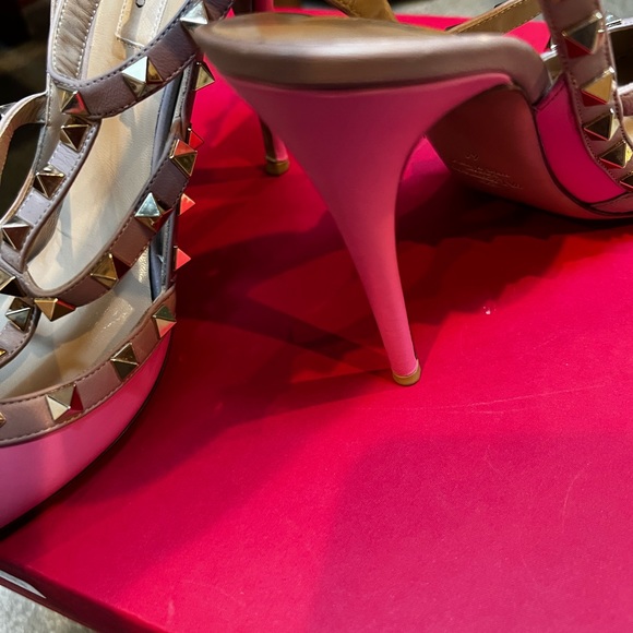 Authentic Valentino pink pumps - Picture 6 of 8